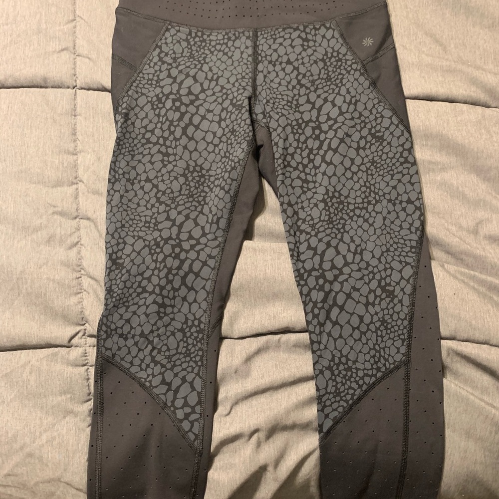 Athleta compression crop leggings